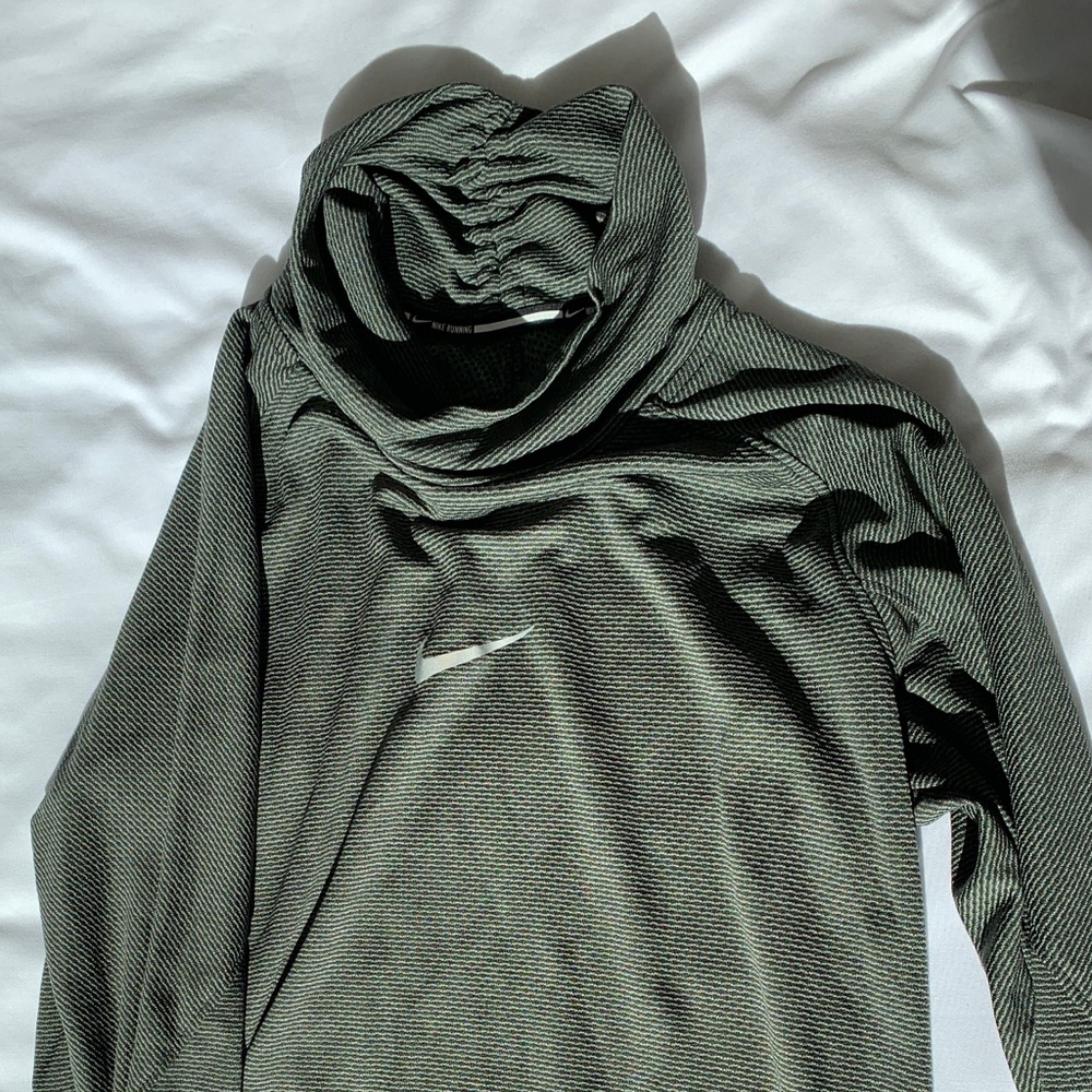 Nike long sleeve top